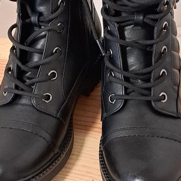 Guess Black Quilted Moto Boot Misses Size 6 1/2 NWOB - Picture 11 of 12